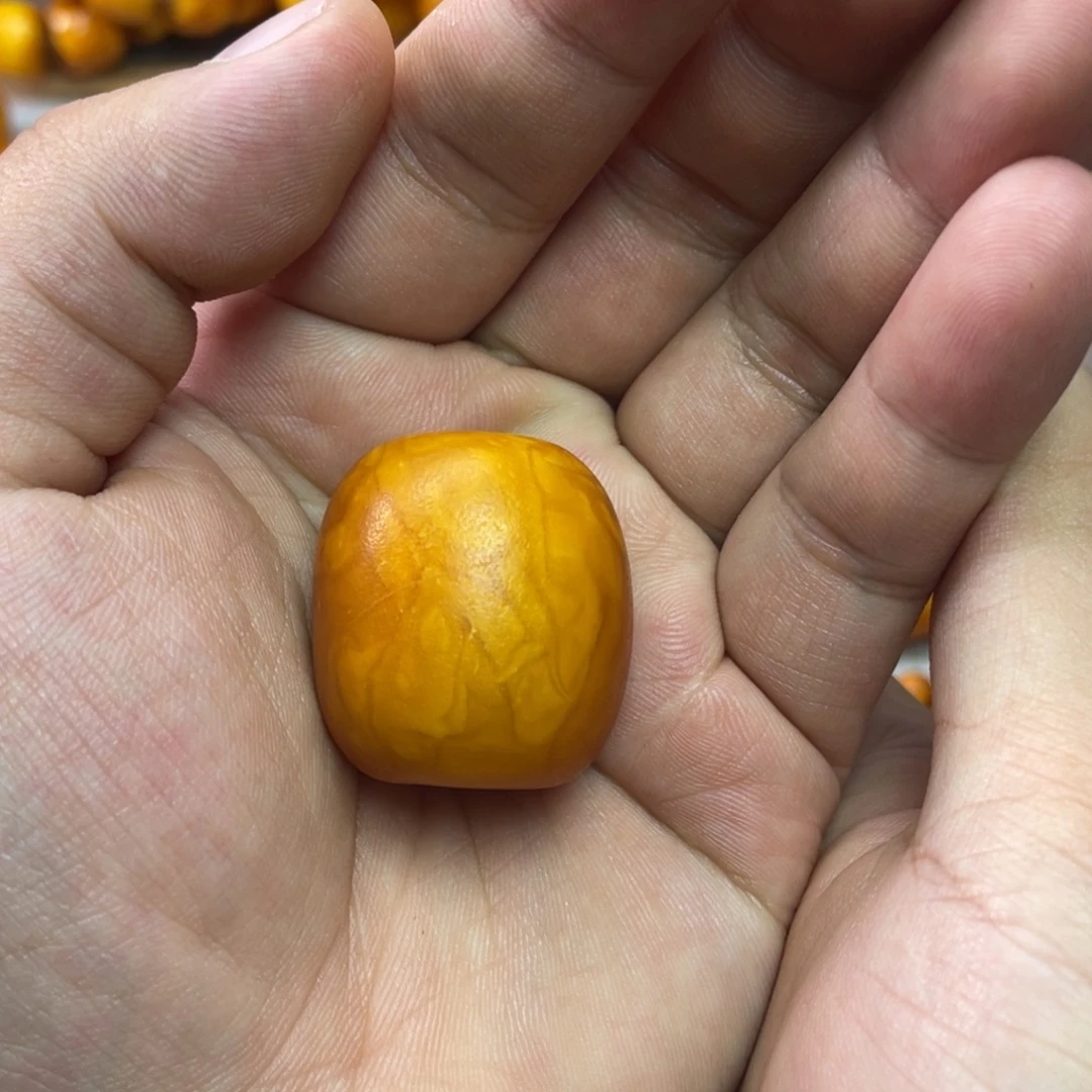 蜜蜡未镶嵌吊坠(不含链)