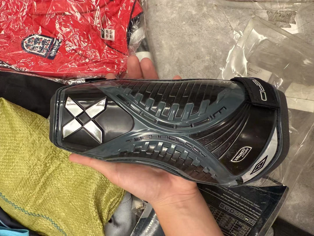 005五人运动复古护腿板