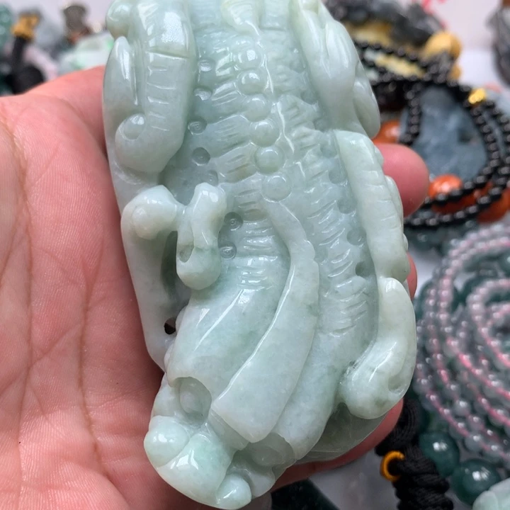 翡翠颈饰未镶嵌保真天然a货翡翠