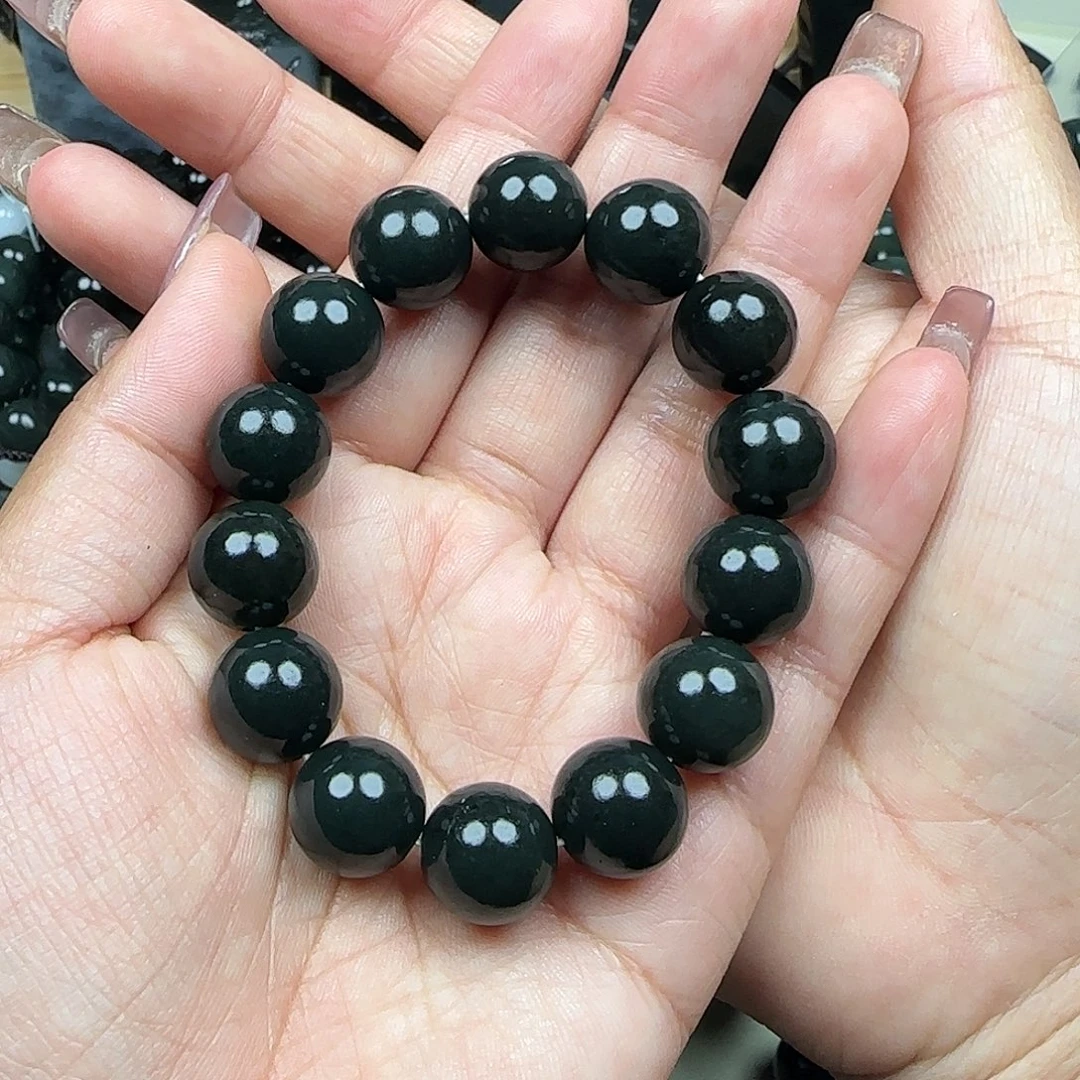 做***师和田玉未镶嵌手串