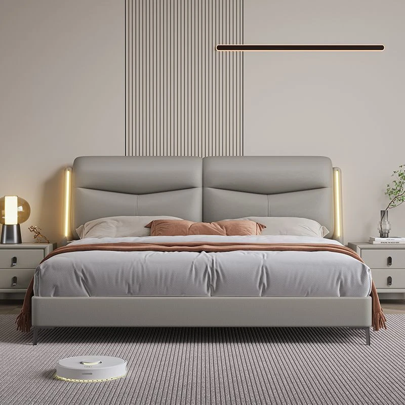 真皮床带灯现代简约1.5米主卧婚床双人高端1.8轻奢卧室软包次卧床