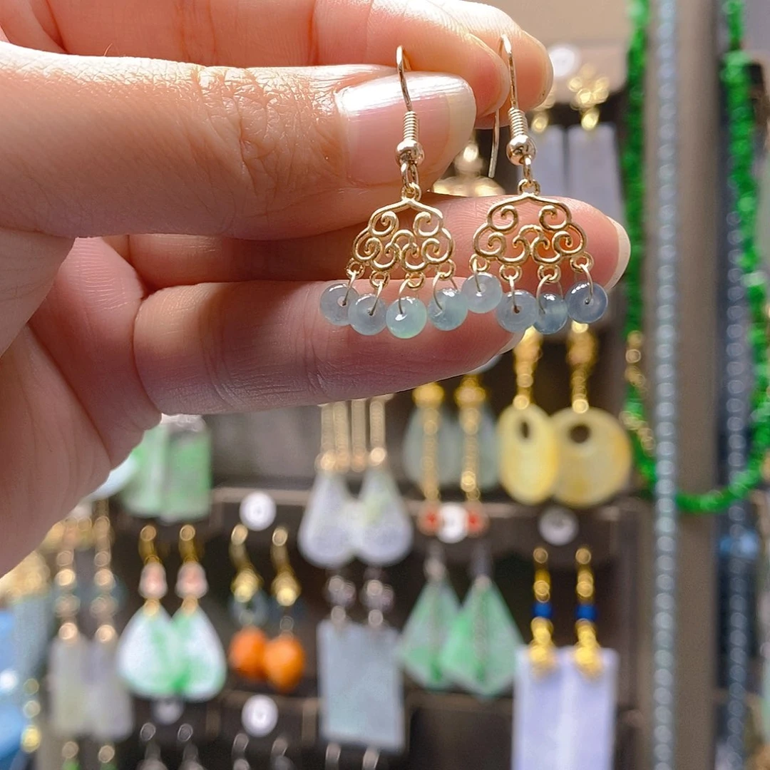 未镶嵌翡翠耳饰翡翠