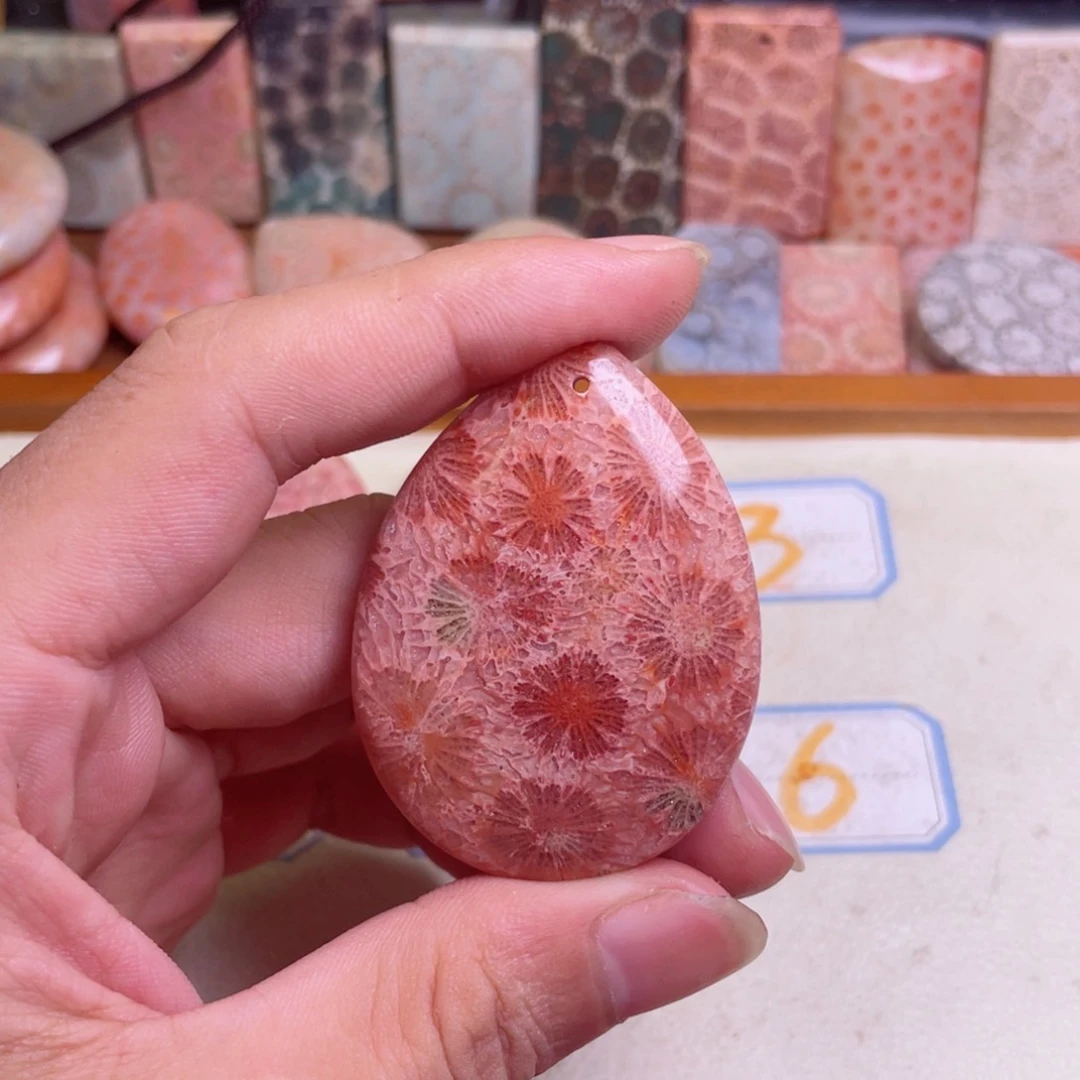 啤***。硅化玉吊坠合金精品8