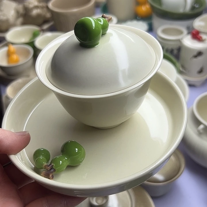 微瑕…………………………盖碗