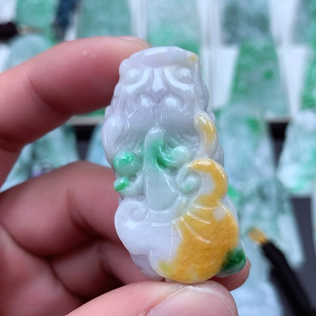 翡翠颈饰未镶嵌翡翠吊坠