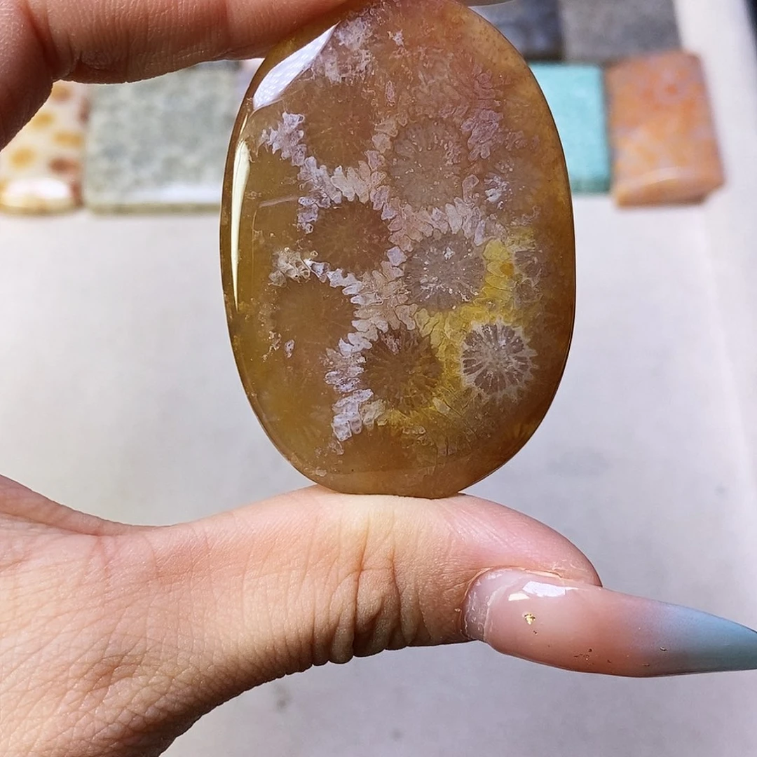 合金颈饰硅化玉霁****来吊坠