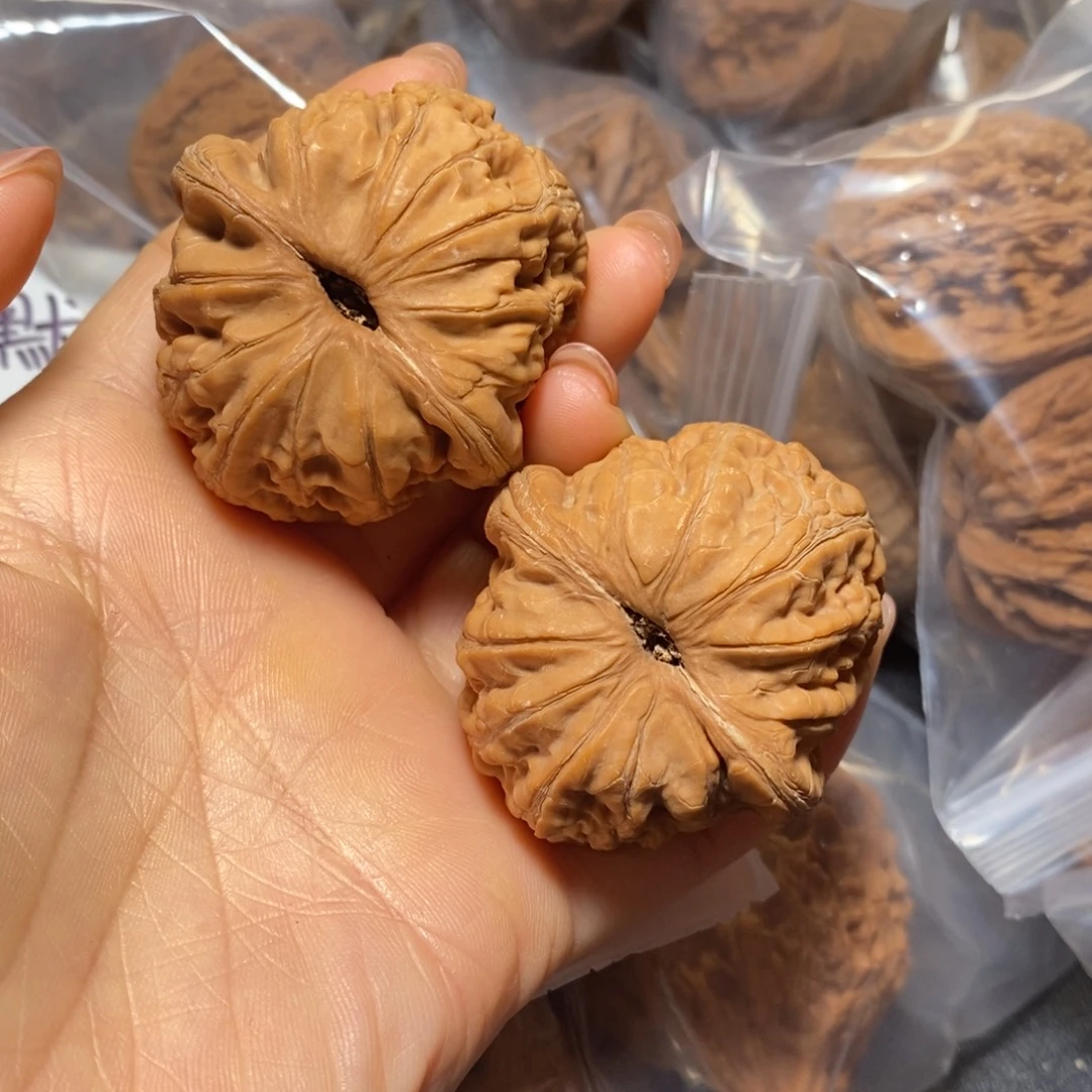 阿***阿核桃文玩核桃元宝瑕疵福利对033