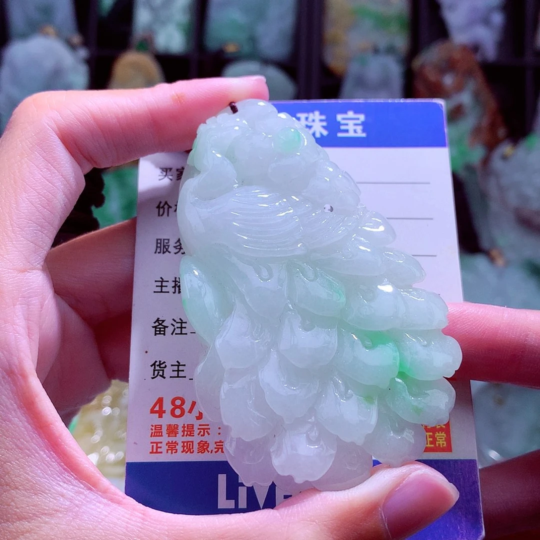 颈饰未镶嵌翡翠天然