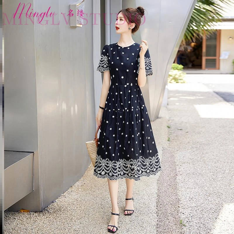 薄款蕾丝花边过膝连衣裙女2025年夏季新款ins潮印花修身减龄裙子