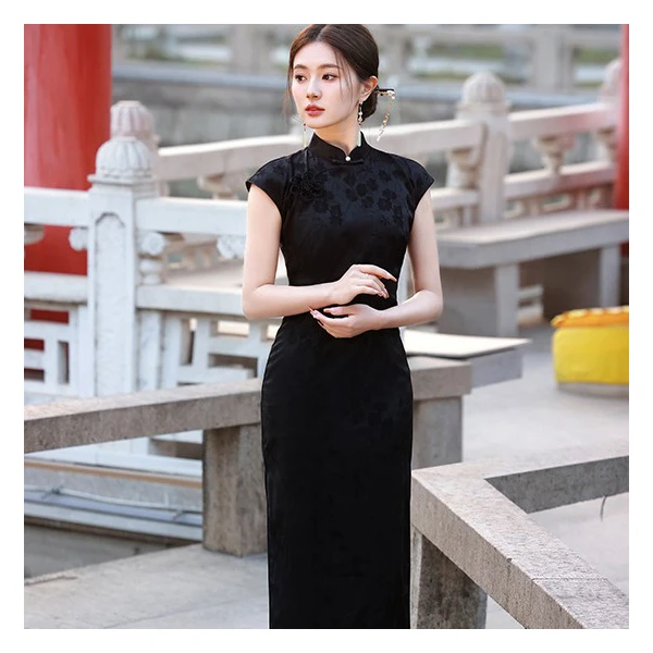 年轻款纯欲风黑色2025年春夏新款温婉优雅日常淑女范连衣裙装