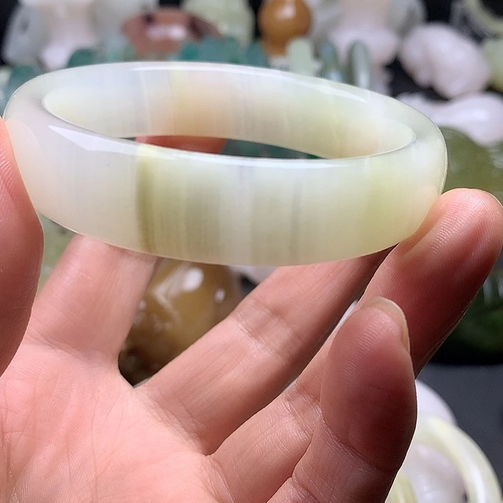 和田玉（青白玉）未镶嵌颈饰