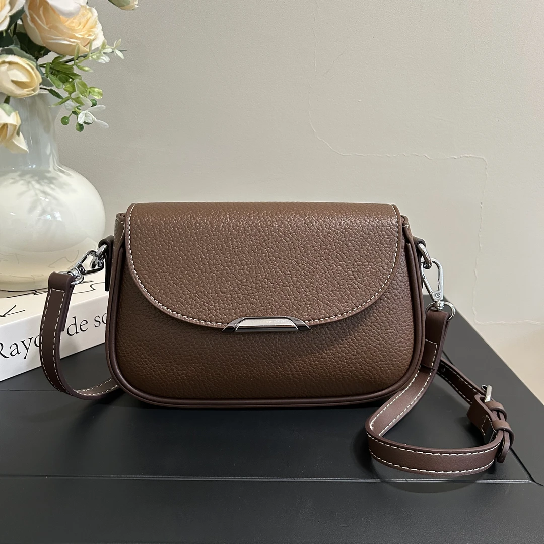 真皮马鞍包洋气女士单肩斜挎包高级感简约牛皮豆腐包百搭轻奢女包