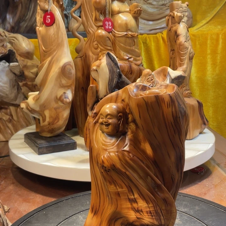 柏木（崖柏）崖柏   弥勒