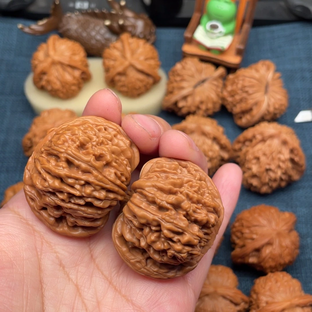 7***女把件文玩核桃42全品汉高楼