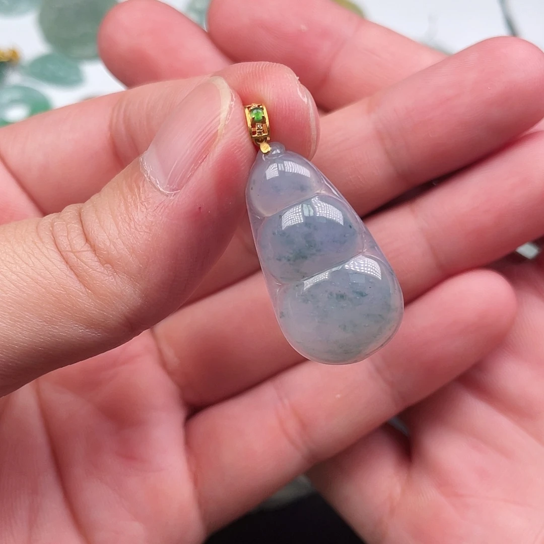 翡翠18K金镶嵌颈饰翡翠