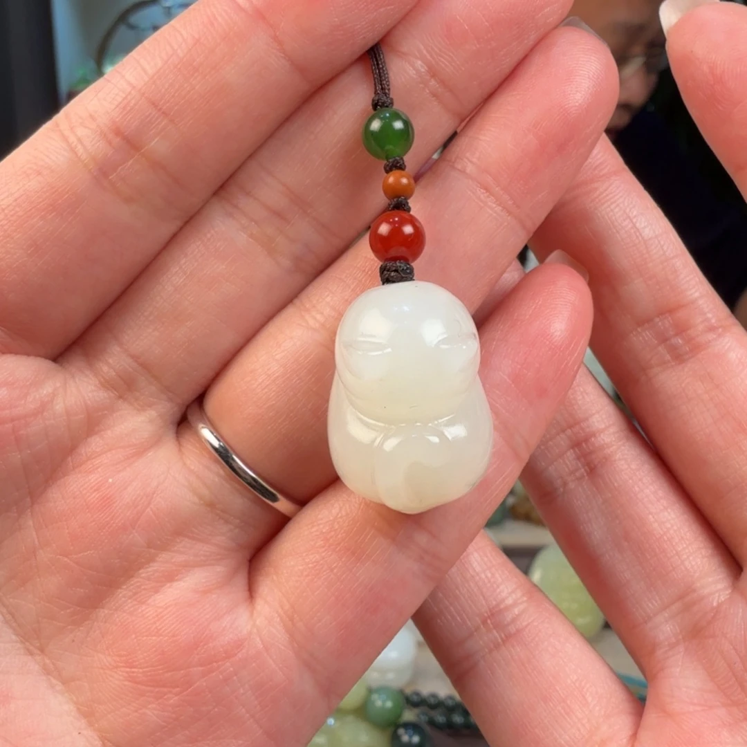 你***！和田玉未镶嵌颈饰