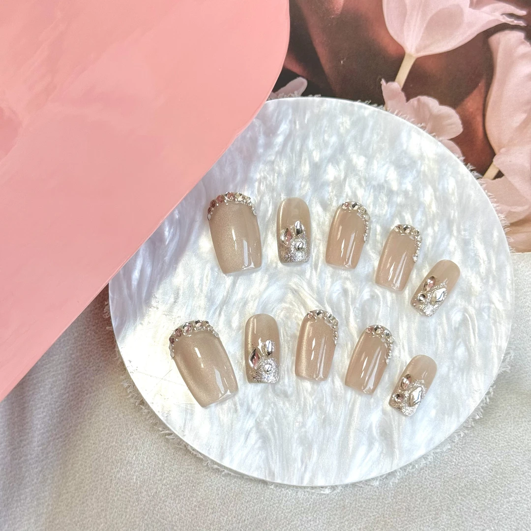 此链接为直播选款链接   新年款手工穿戴甲红色气质中长款新年甲