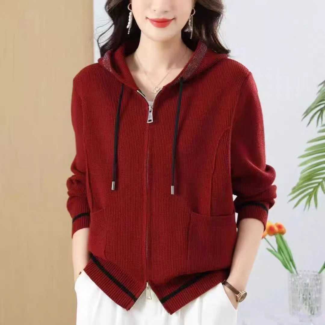 妈妈秋装连帽针织新款开衫春秋短款上衣中年女装休闲时尚毛衣外套