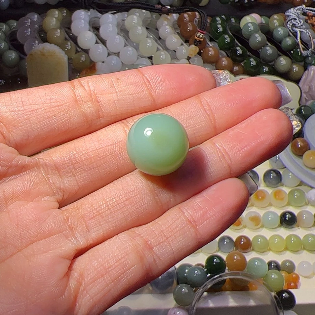 【闪购商品】未镶嵌和田玉珠宝奇石有*瓷绿16mm