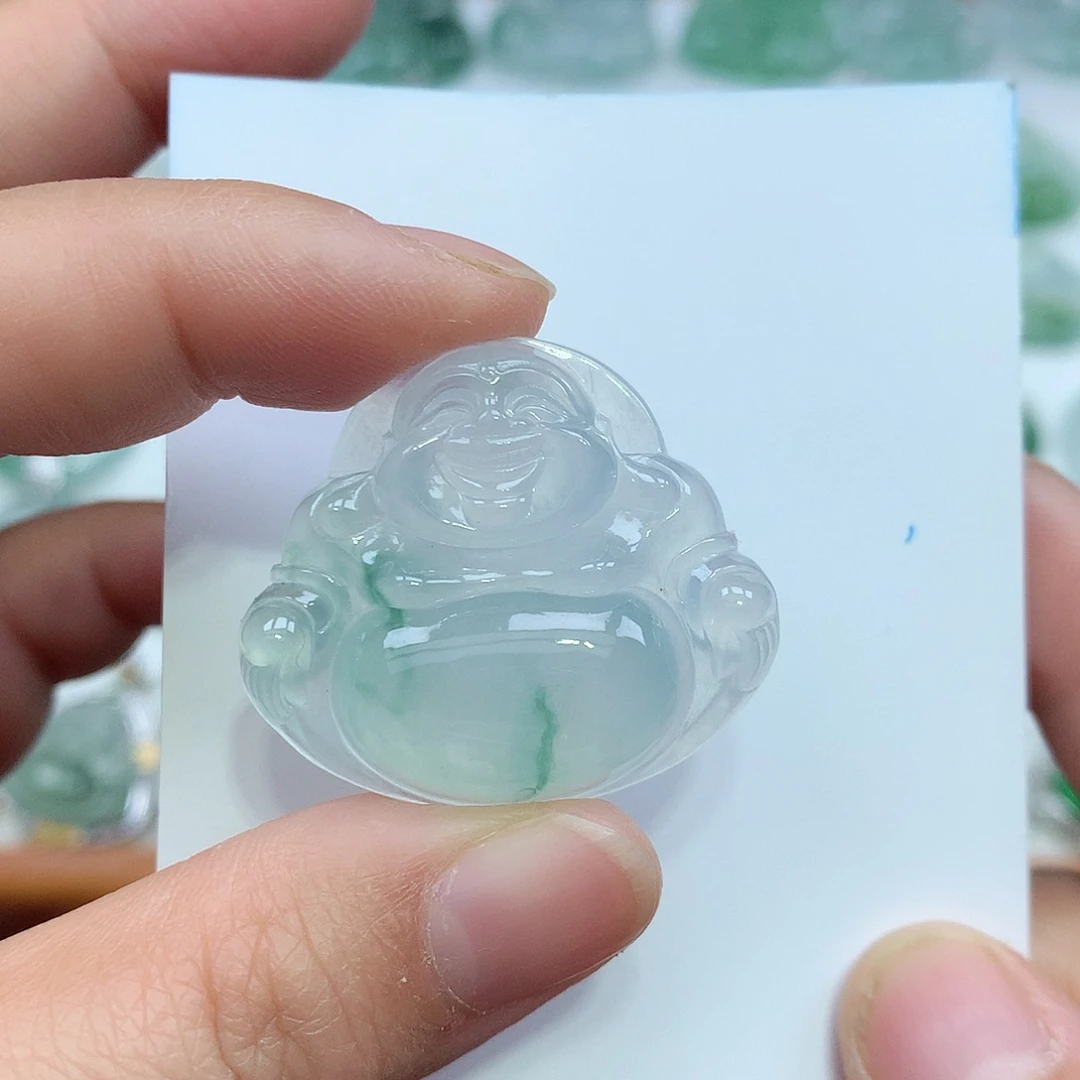 翡翠颈饰未镶嵌佛