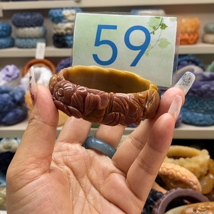 未镶嵌手镯石英岩玉