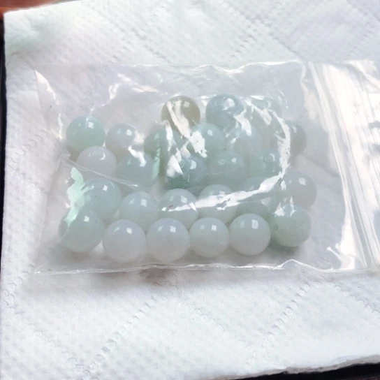 翡翠颈饰未镶嵌啵*?珠子