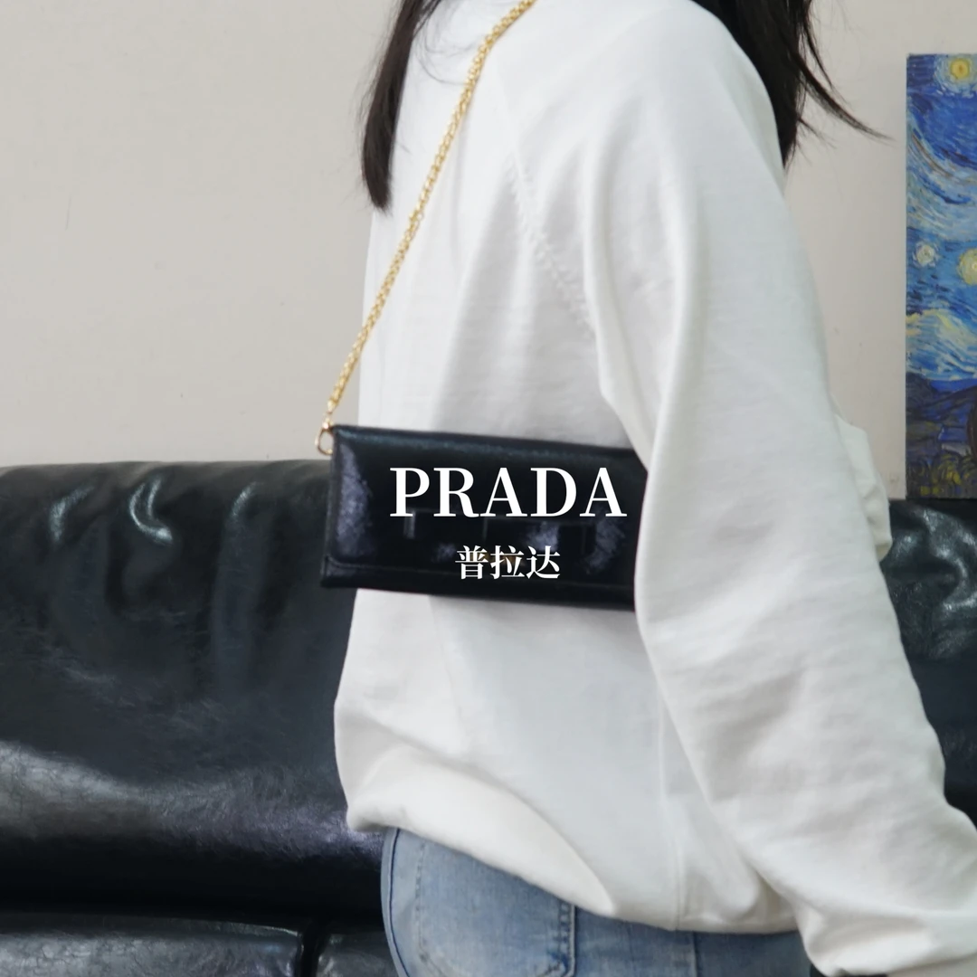 95新 Prada/普拉达 黑金蝴蝶结链条钱包/FYEE03324032/4032