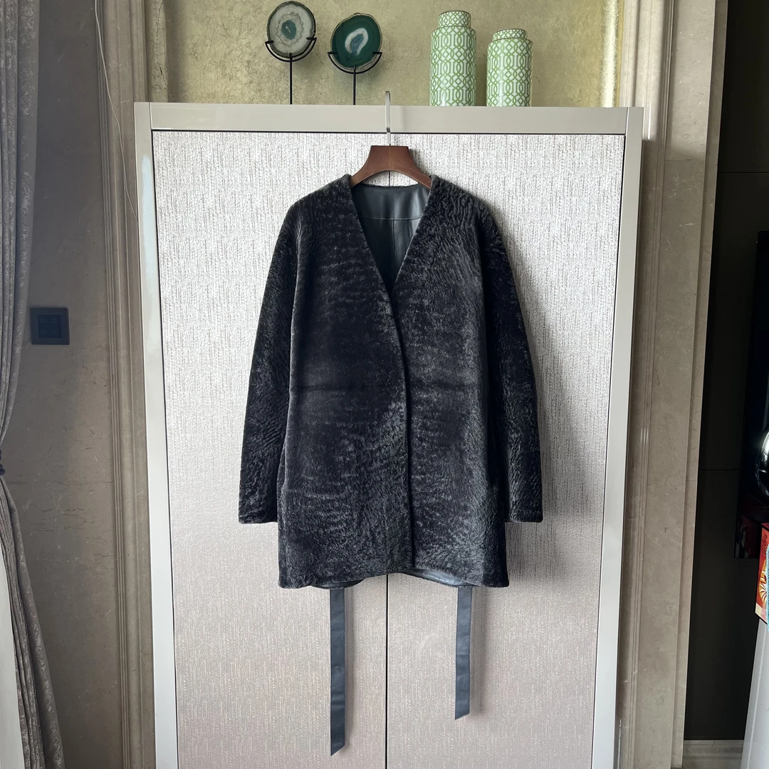 【洛琳思】新西兰北岛稀有水波纹羊皮毛一体两面穿外套