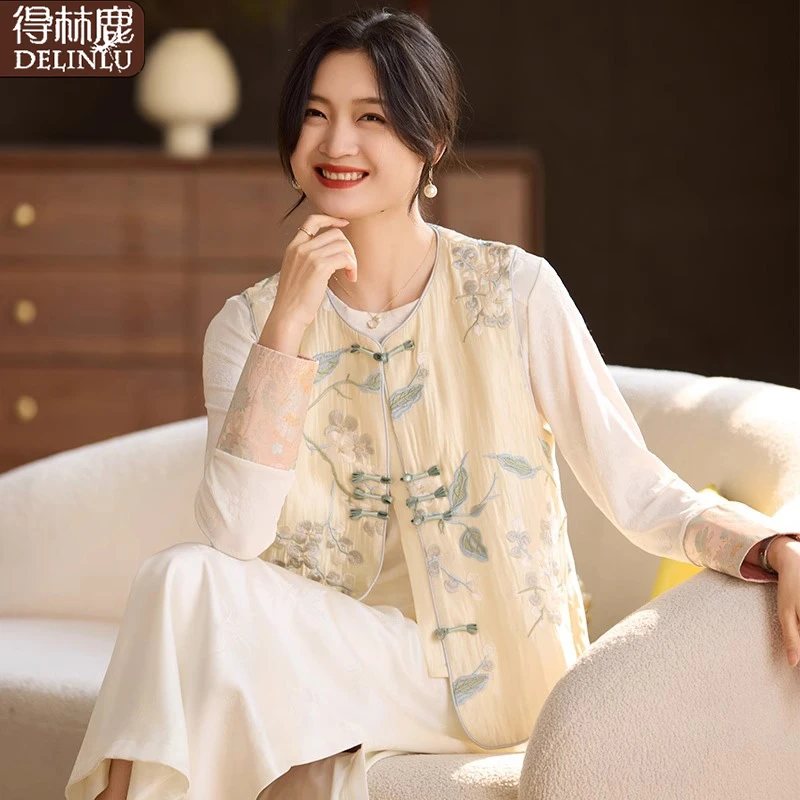 妈妈春装国风马甲打底两件套气质中老年女装新中式上衣服套装