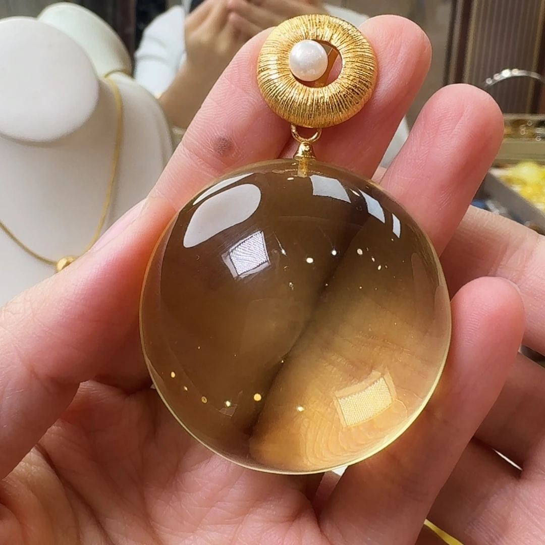 琥珀未镶嵌颈饰吊坠