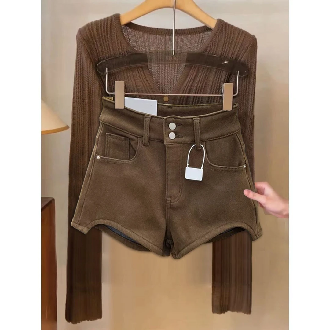 2025年夏季新款穿搭女韩版辣妹修身显瘦上衣百搭牛仔短裤两件套装