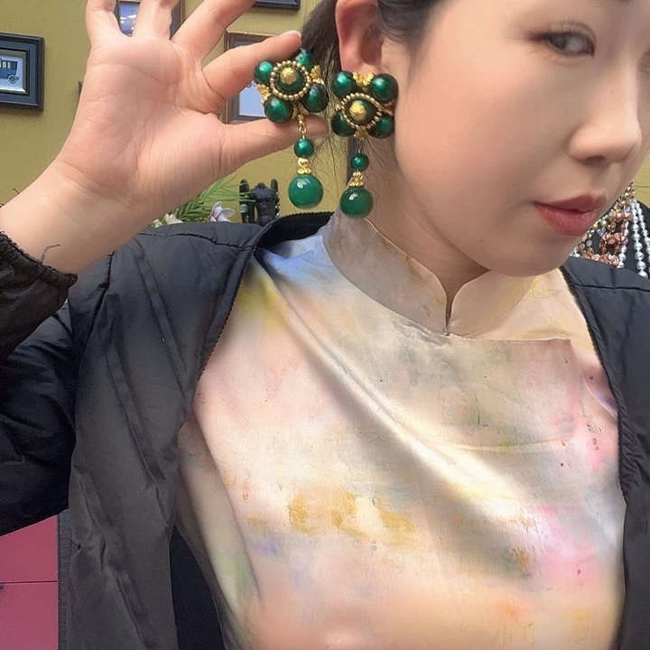 琉璃颈饰坚****）编号234 耳夹