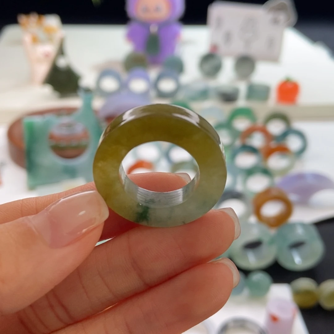 未镶嵌定制翡翠秋香黄