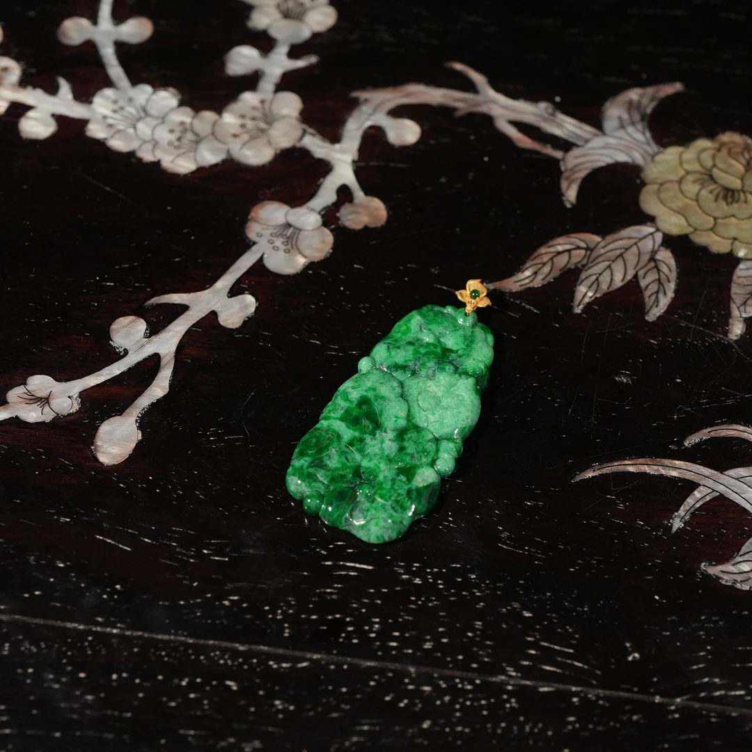 2.19香港王老板-翡翠镶嵌18k金吊坠5y150