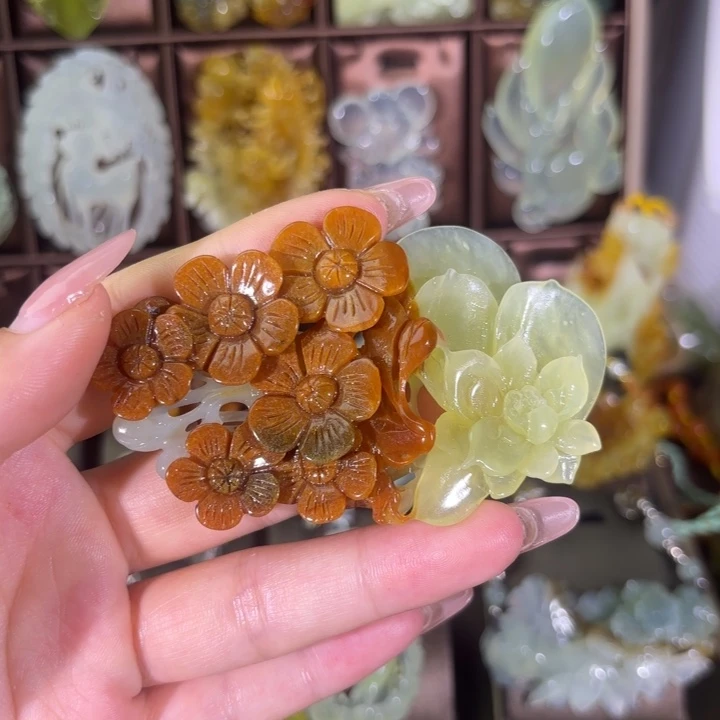蛇纹石玉合金颈饰