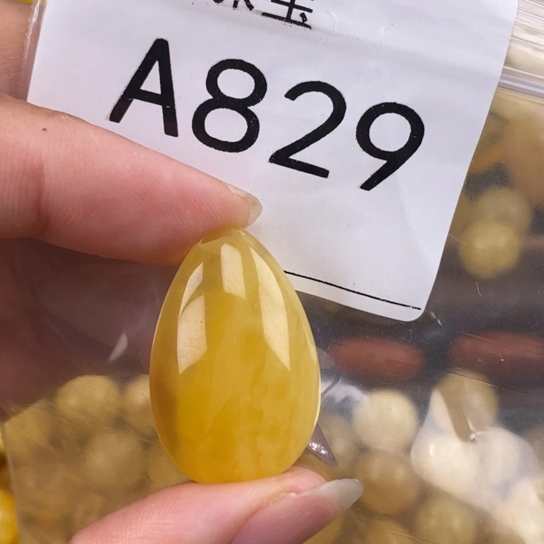 琥珀未镶嵌珠宝奇石