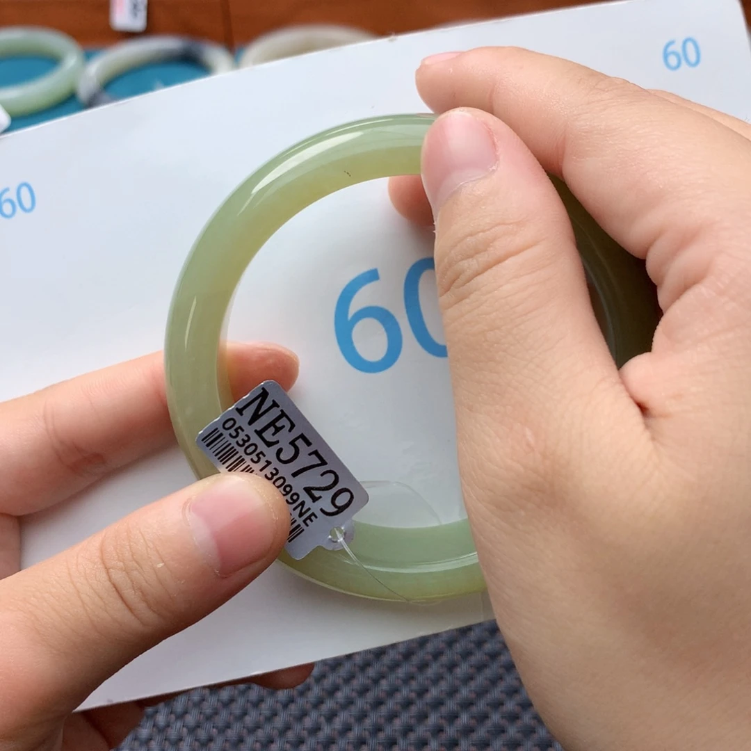 漫***夜未镶嵌手镯和田玉