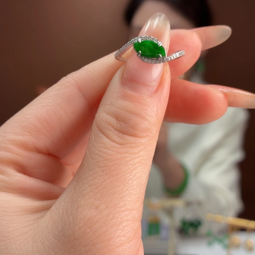 翡翠银S925镶嵌颈饰戒指