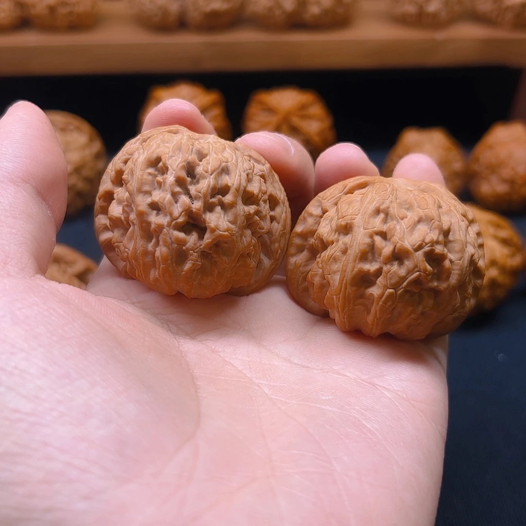 把件核桃红皮白狮子43全品