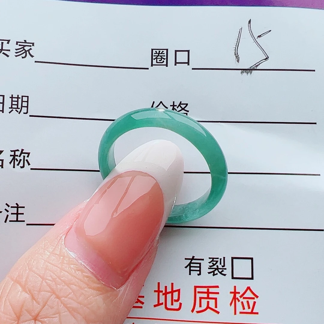 未镶嵌戒指翡翠戒指