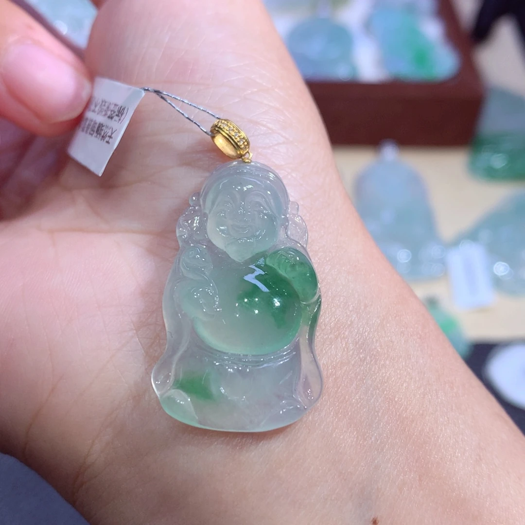 颈饰18K金镶嵌翡翠翡翠