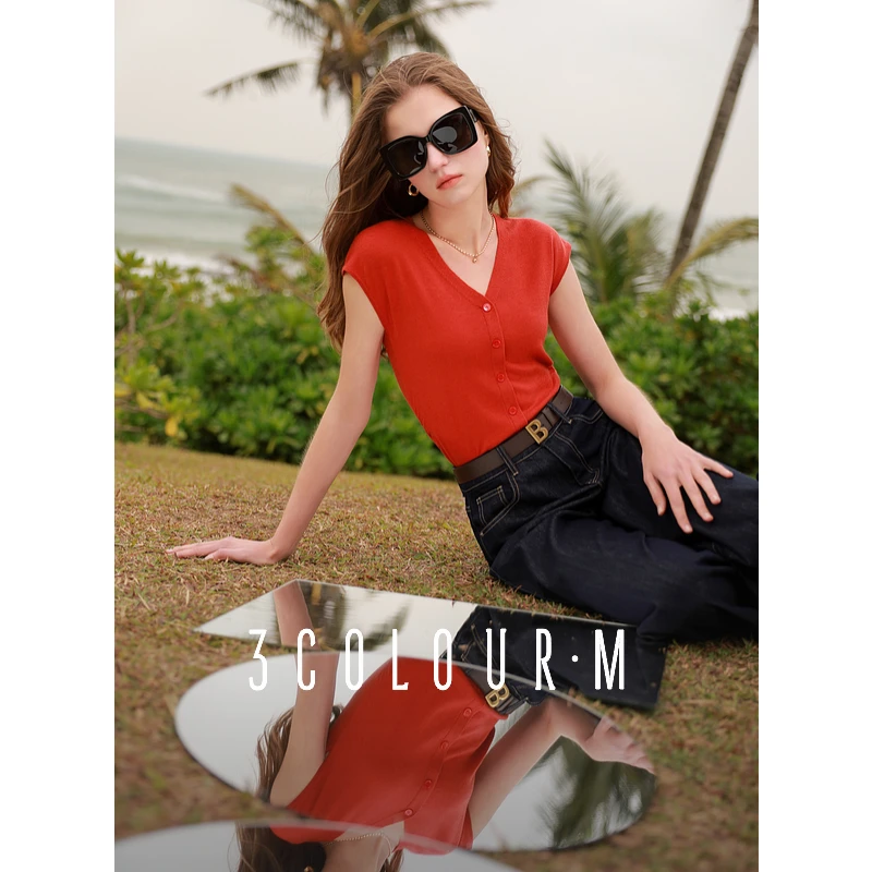 三彩2025春季新款V领针织衫修身简约短款收腰套头衫小衫M