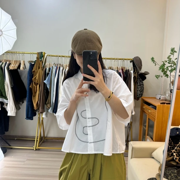 宽松显瘦百搭夏季短袖刺绣衬衫