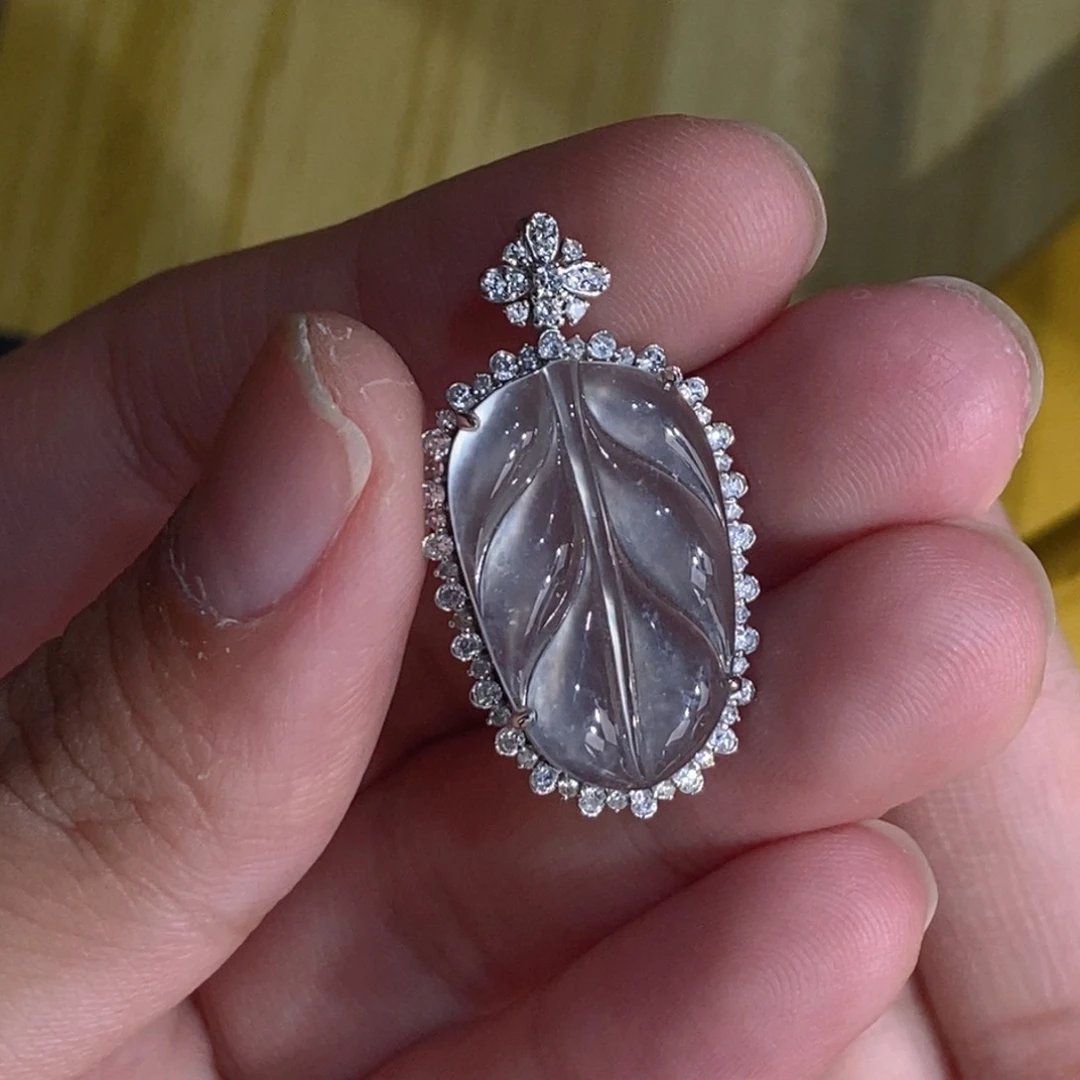 翡翠18K金镶嵌颈饰天然缅甸A货翡翠