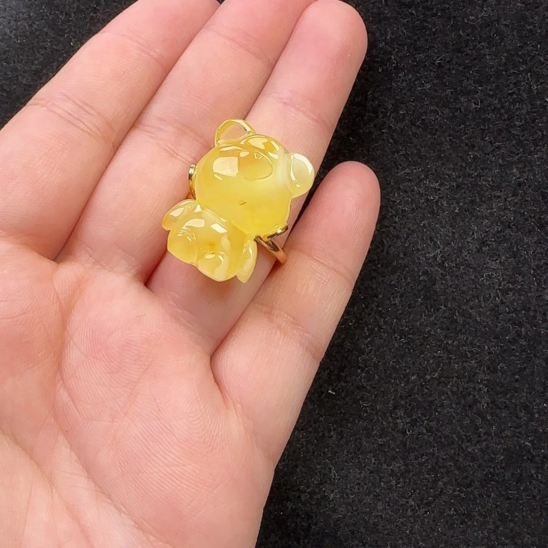 蜜蜡未镶嵌珠宝奇石