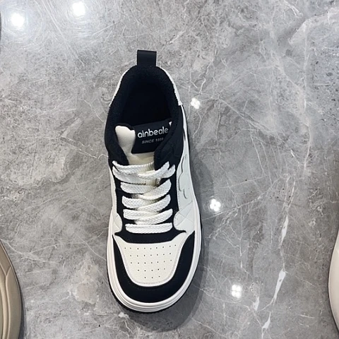 休闲运动的休闲鞋