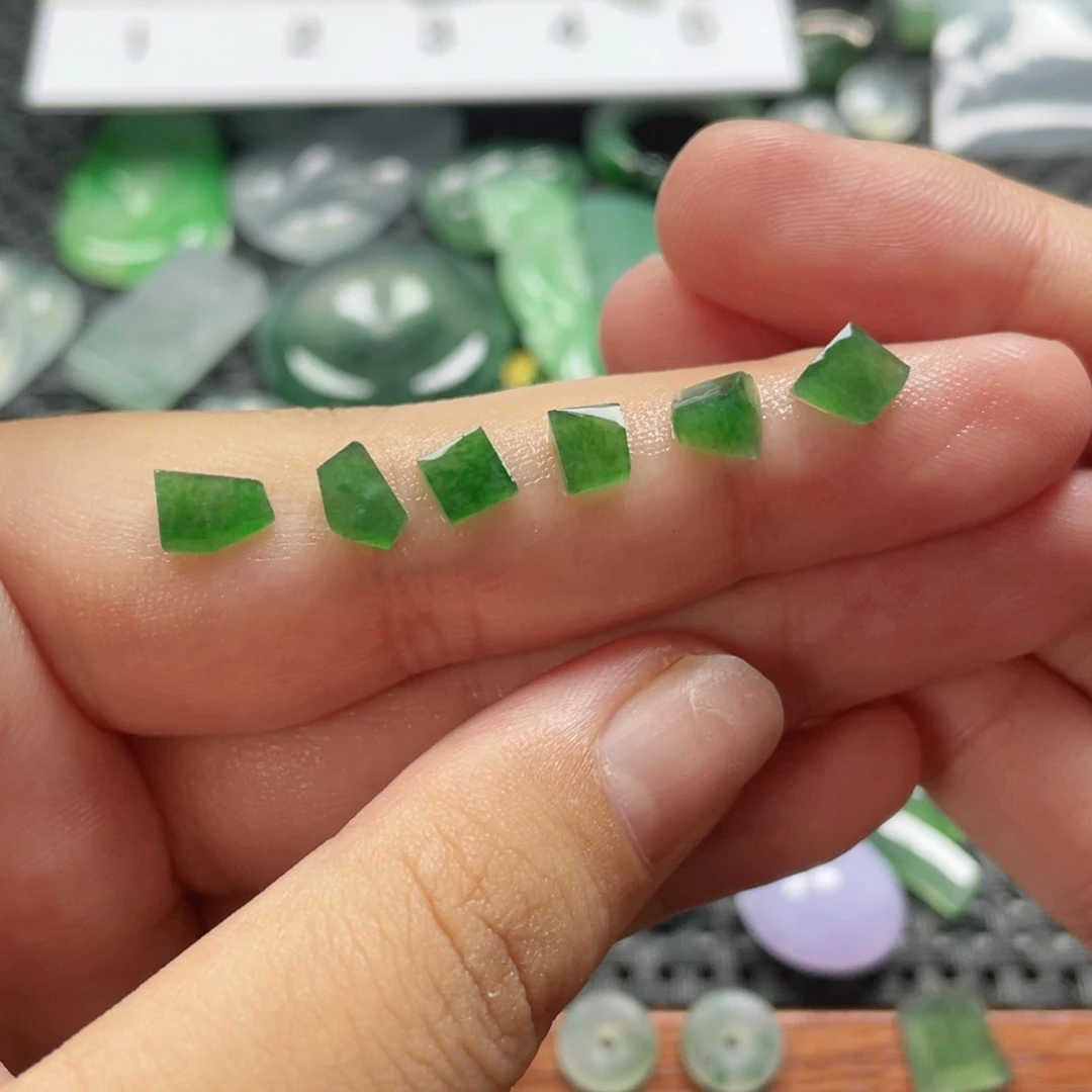 未镶嵌定制翡翠  翡翠