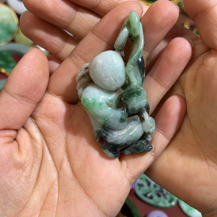 颈饰未镶嵌翡翠精美翡翠非常漂亮