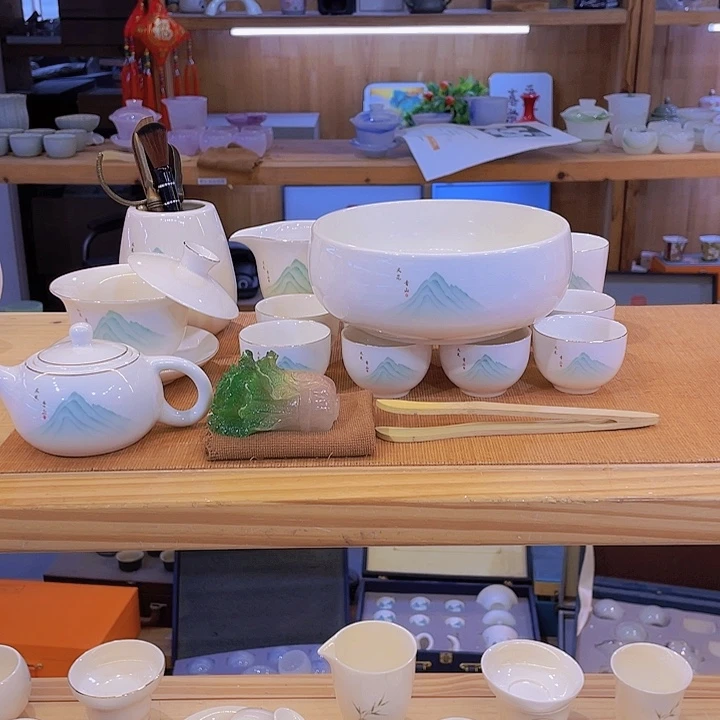 纯白水润的小清新风格让你的脸