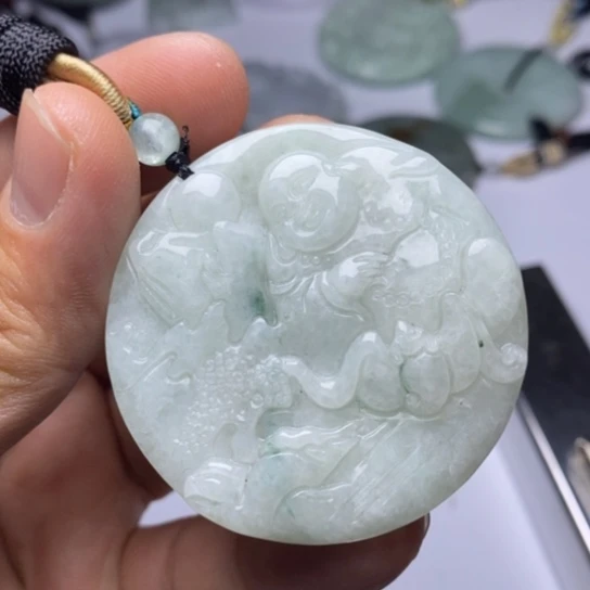 翡翠未镶嵌颈饰翡翠